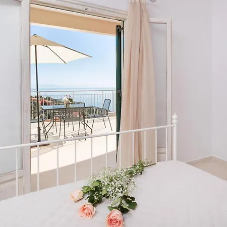 Luna Corfu شقة نساكيون